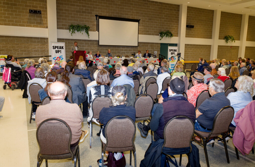 Public Forum Crowd 2