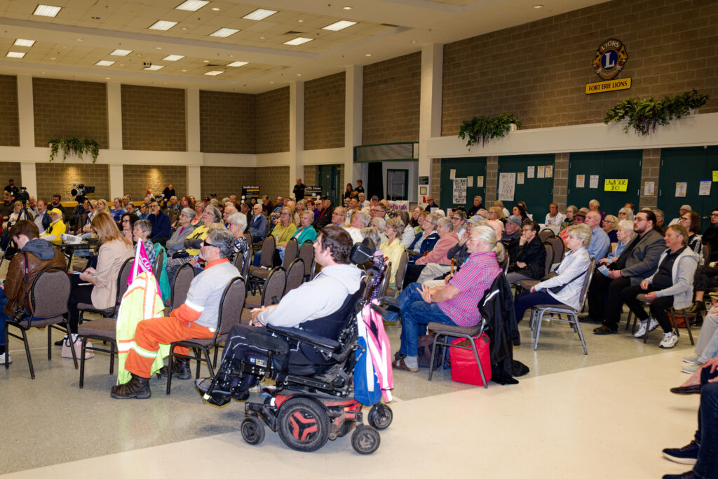Public Forum Crowd 3